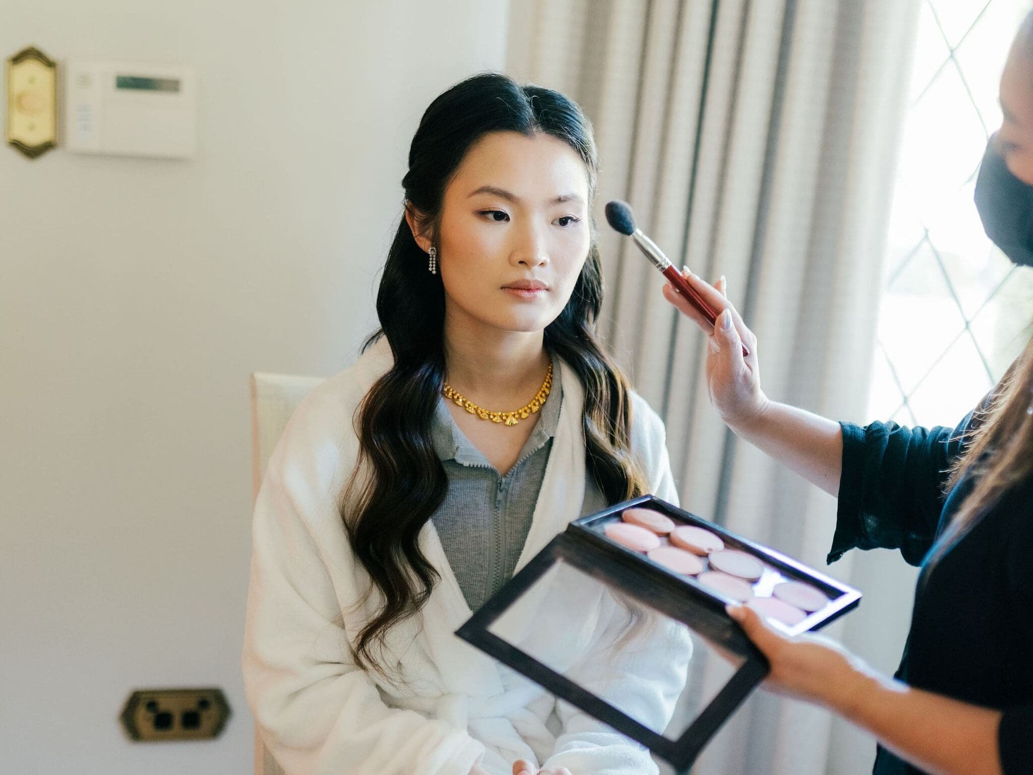 Using bridal inspiration during a personalised bridal preview